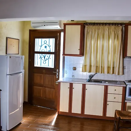 Apartment Anemos Batsi