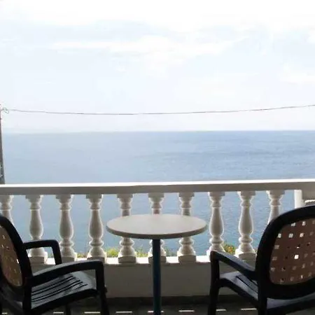 Anemos Apartment